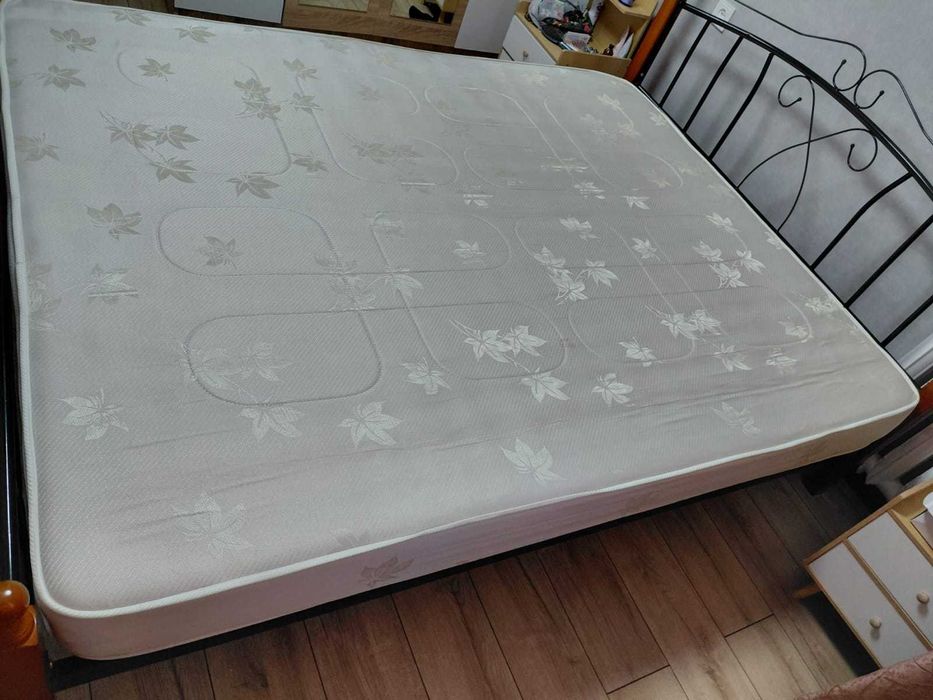 Матрас двухспальный 200 на 160
