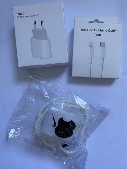 Айфон Зарядка продается.