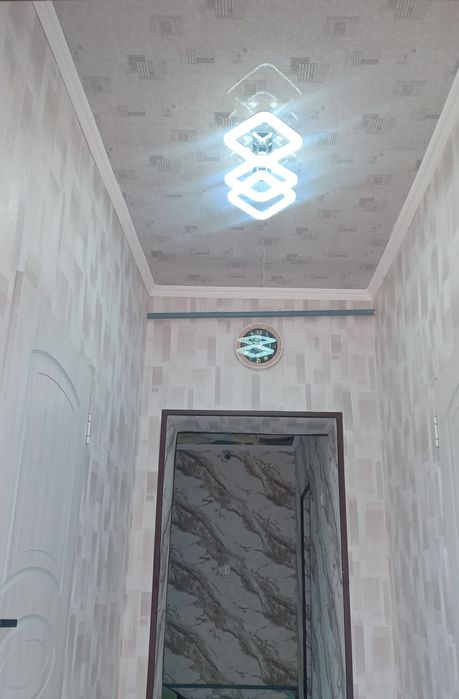 Uy sotiladi srochna Nurafshon markazida xamma sharoitlari bilan