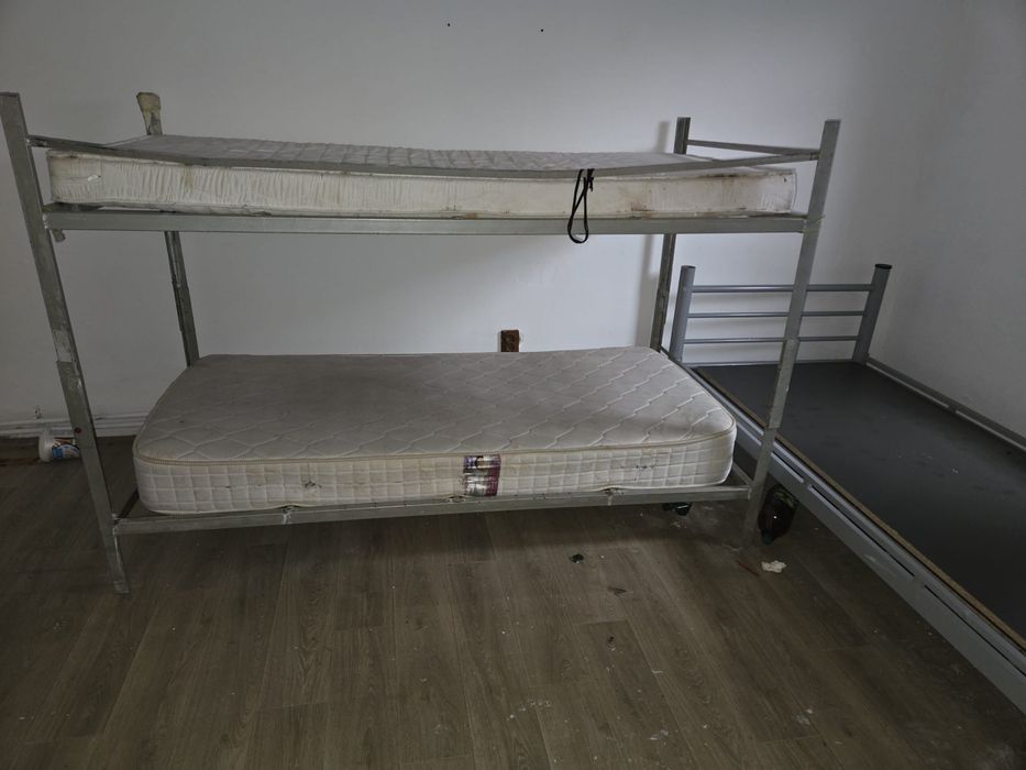 Paturi suprapuse 600 lei/pat simplu 300 lei