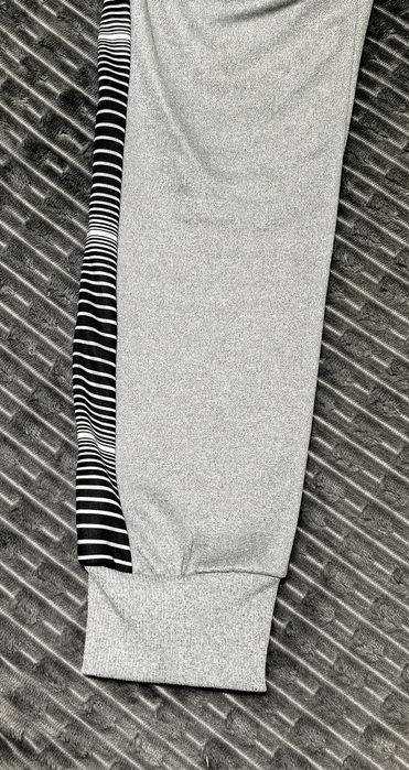 Мъжки Суичър Сив М-Размер [НОВО]