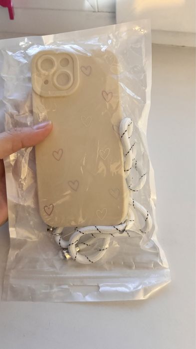 Чехол на завязке на iPhone15