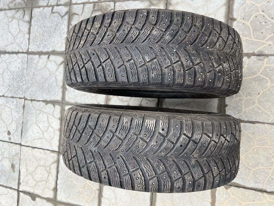 Продам 2 баллона Michelin x ice north 4