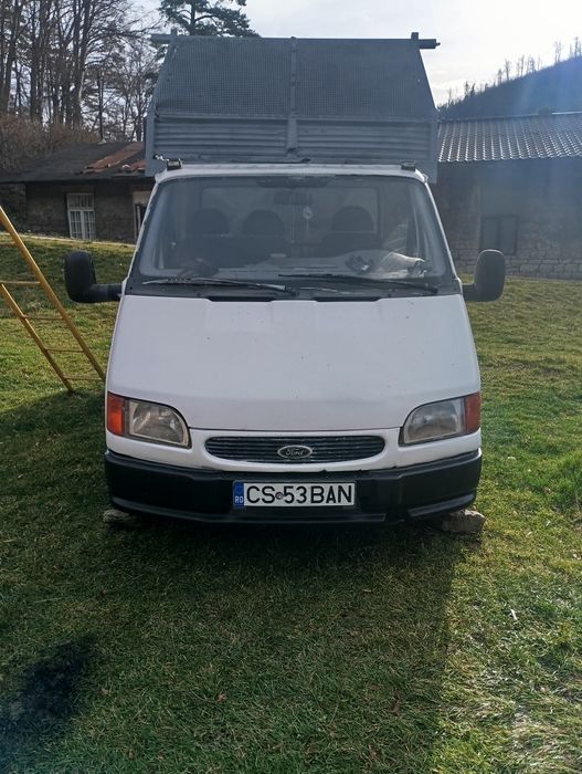Vând camioneta basculabila Ford Transit