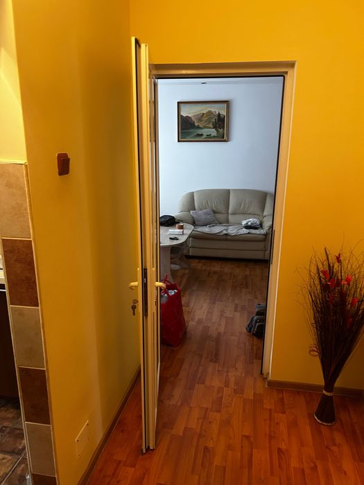 Inchiriez apartament cu 2 camere la parter in zona 300 micalaca
