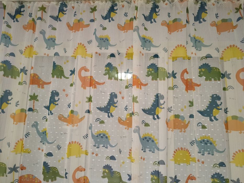 детско цветно перде