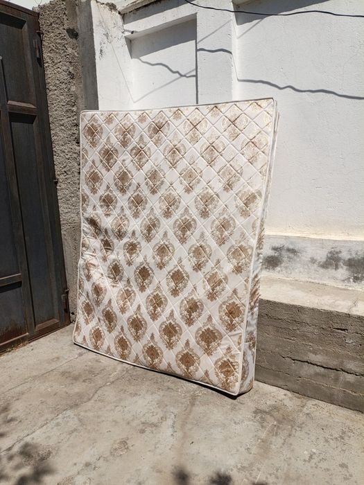 Matras 2.10×1.70  xolati eski
