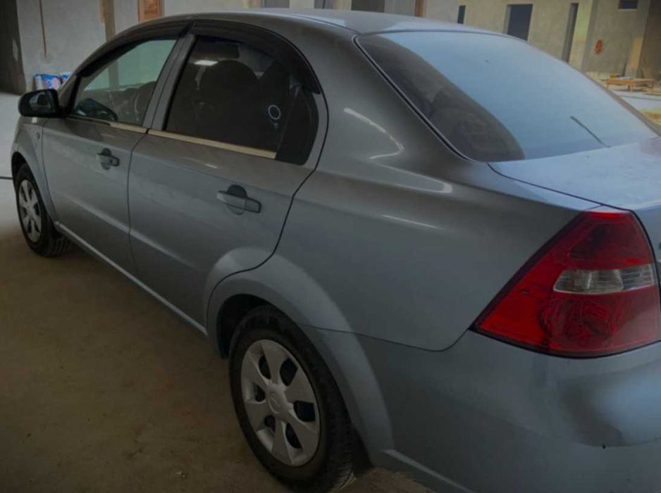 Продам Chevrolet Nexia 3, 2 позиция, механика, срочно