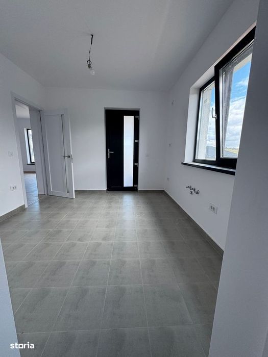 Casă nouă parter la intrare în Curtești