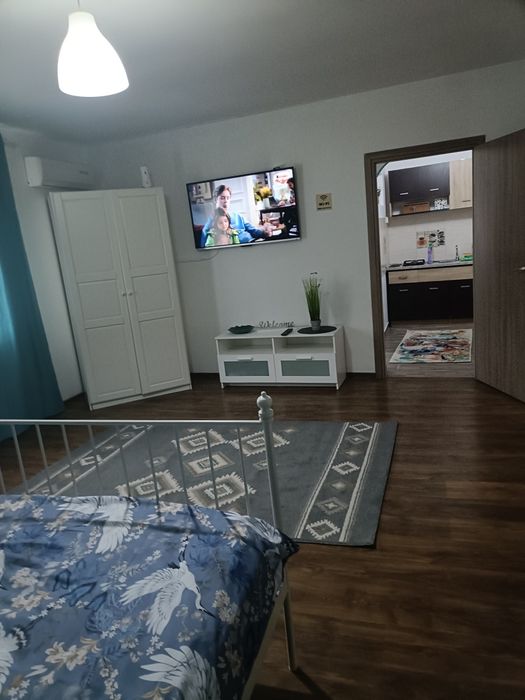De închiriat apartament cu utilități incluse in preț și fara garanție!