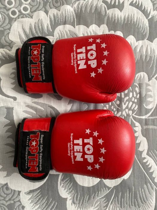 Футы, Перчатки для единаборств