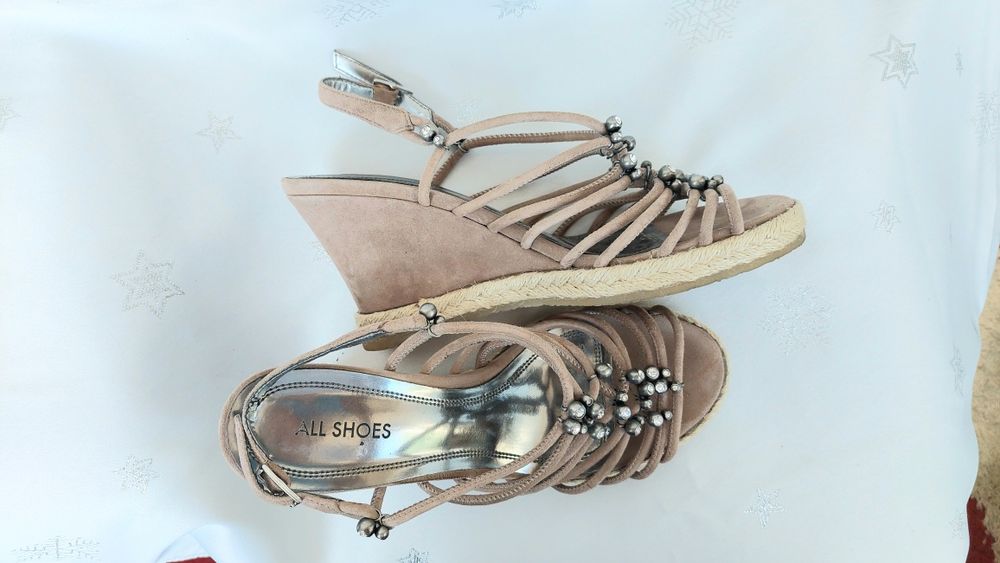 Geanta noua piele naturala lacuita si sandale cadou