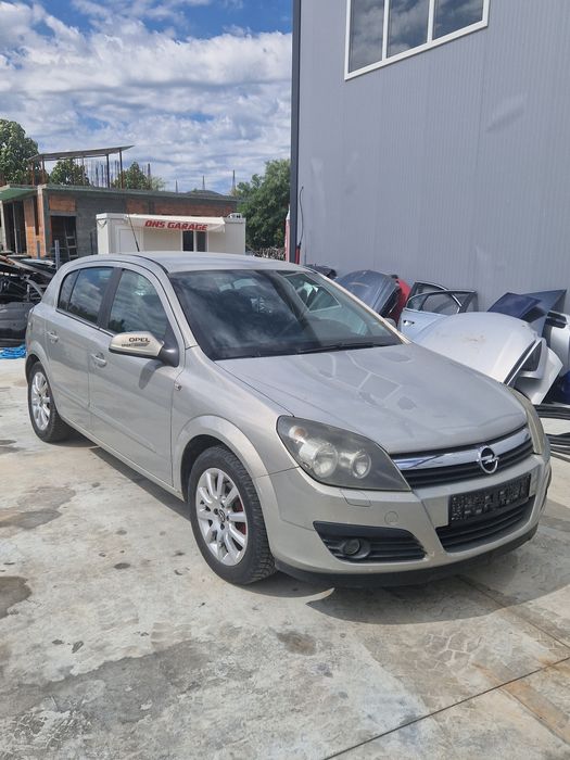 Opel Astra H 1.6 (НА ЧАСТИ)