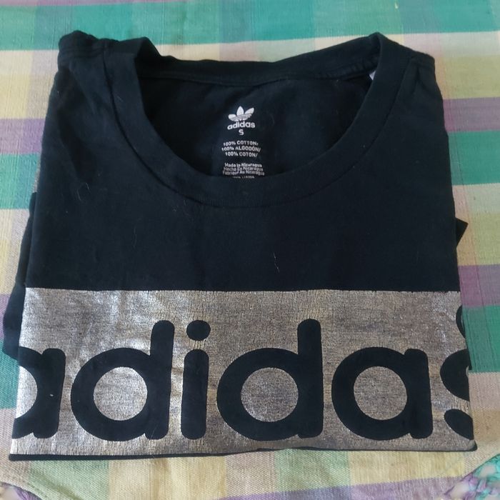 Vind tricou mărimea M preț 20 lei