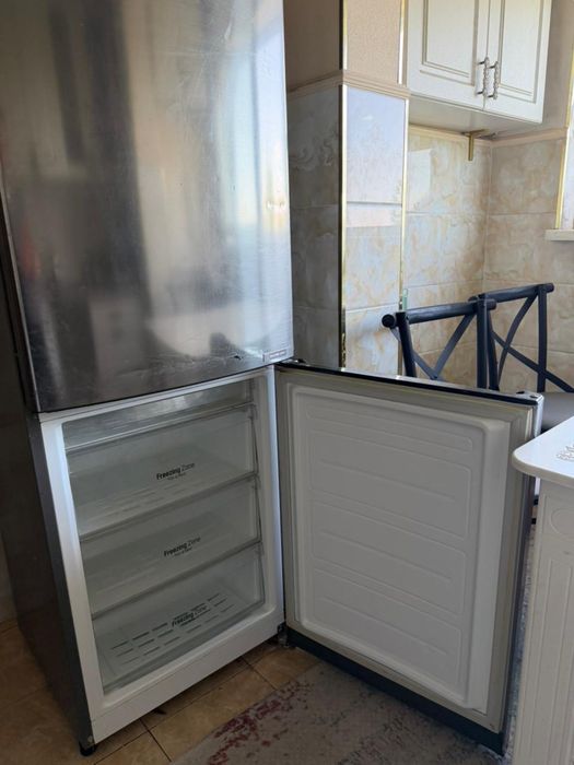 Б/у Холодильник lg inverter