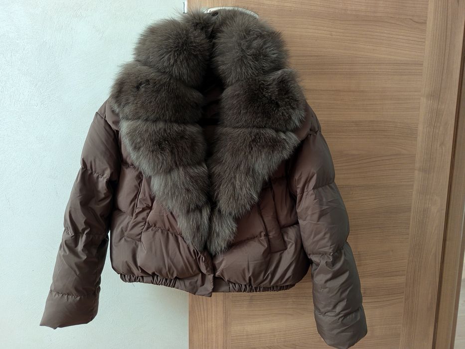 Geaca cu guler de blana naturala