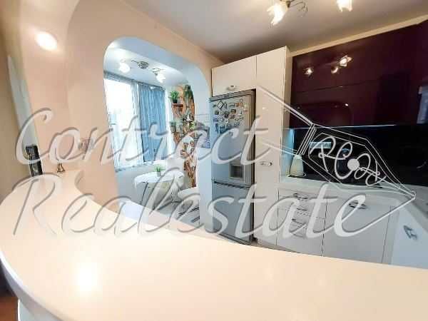 Дава се под наем Тристаен апартамент в Варна, Погреби - 90 кв.м за 663 € - Снимка #1