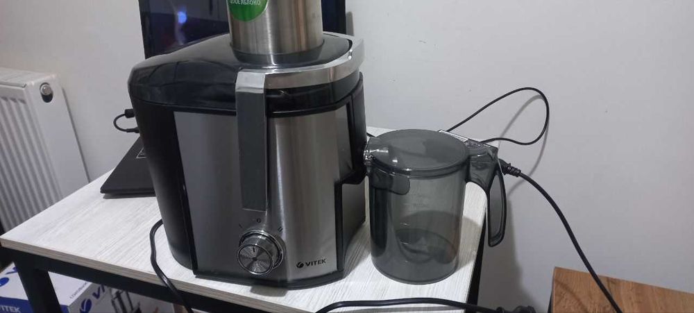 Vitek 3667 соковыжималка