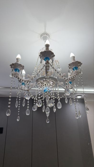 Люстра 6ламп, в отличном состоянии