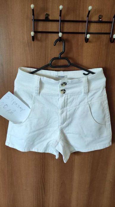 Дамски ,готини тениски