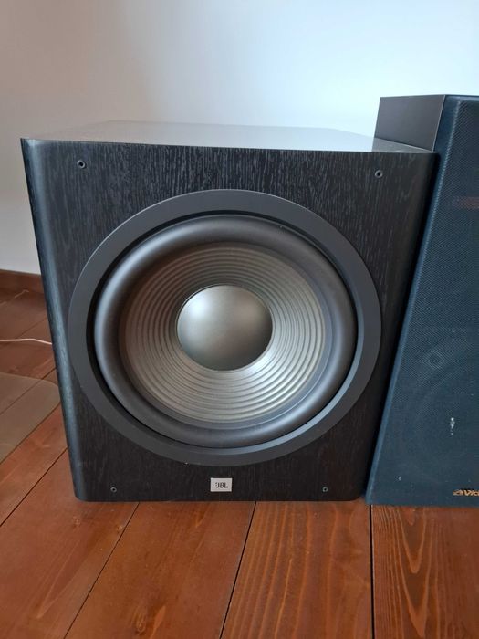 Продавам ресивър DENON X2700h, тонколони JBL и субуфери JBL Klipsch