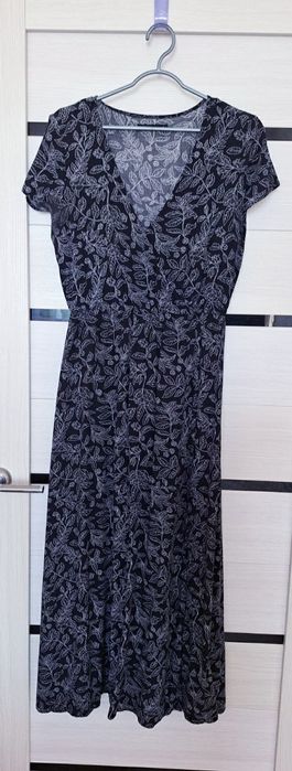 Продам три пакета женской одежды