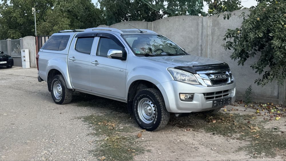 Isuzu dmax 4x4..