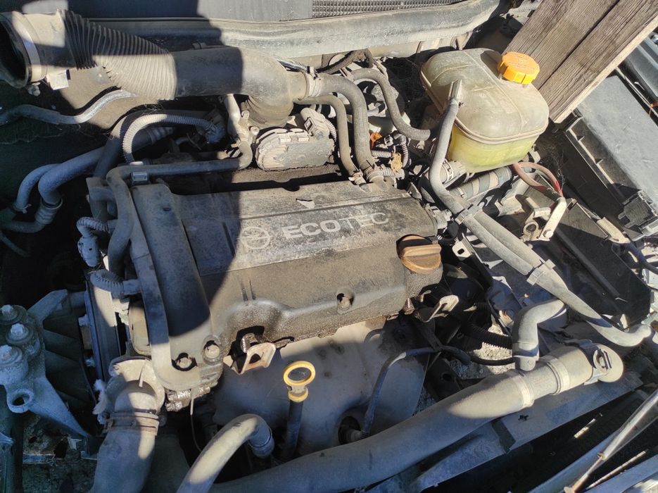 Продавам на части OPEL ASTRA H 1.4 16V 2005 г.