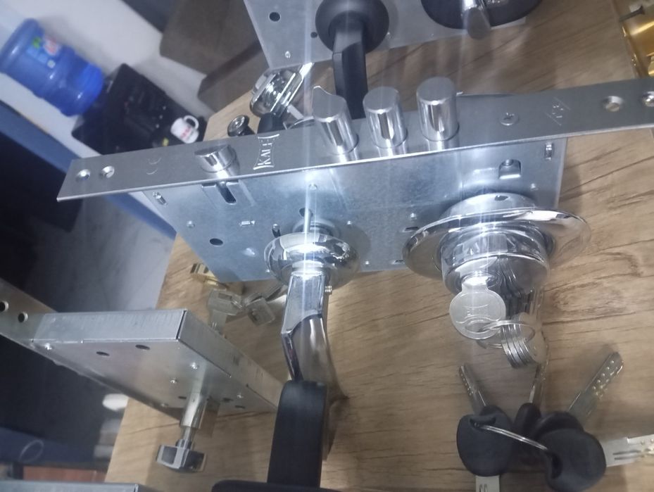 Замок очиш  ешик очиш 24/7   zamok ochish  eshik ochish 24/7 zamok oʻ