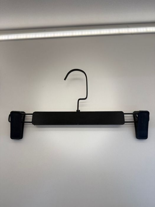 Вешалки для мужского одежды