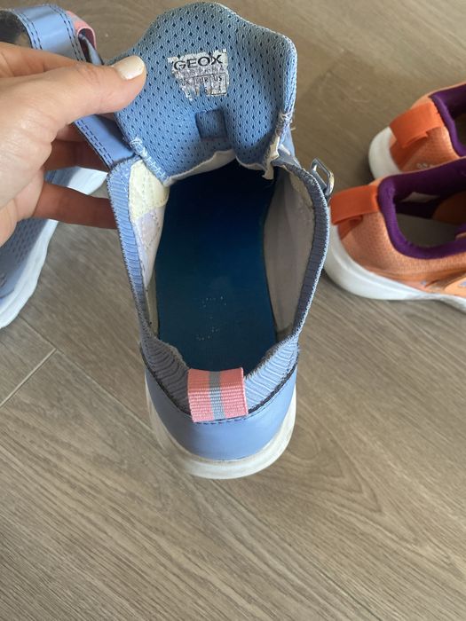 Кроссовки для девочек