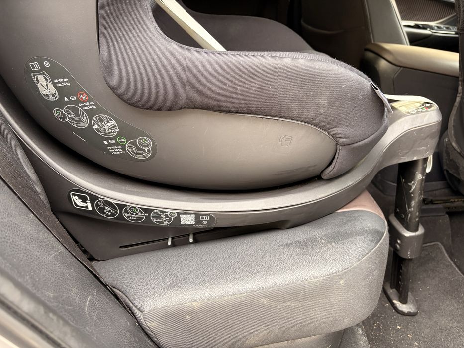 CYBEX Стол за кола с база (61-105см) SIRONA SX2 I-SIZE