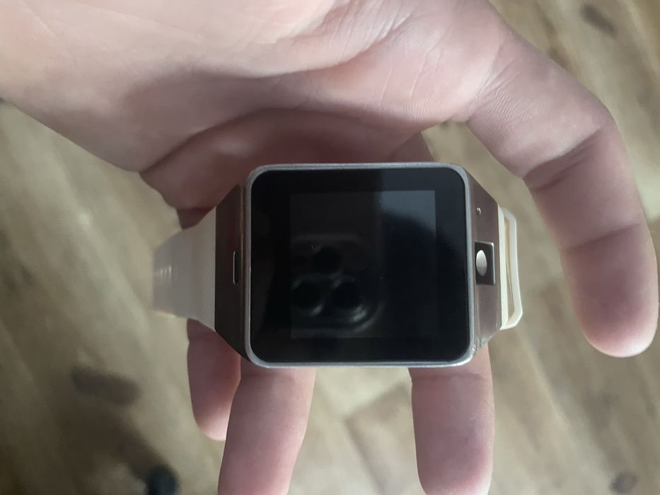 Vănd divese lucruri