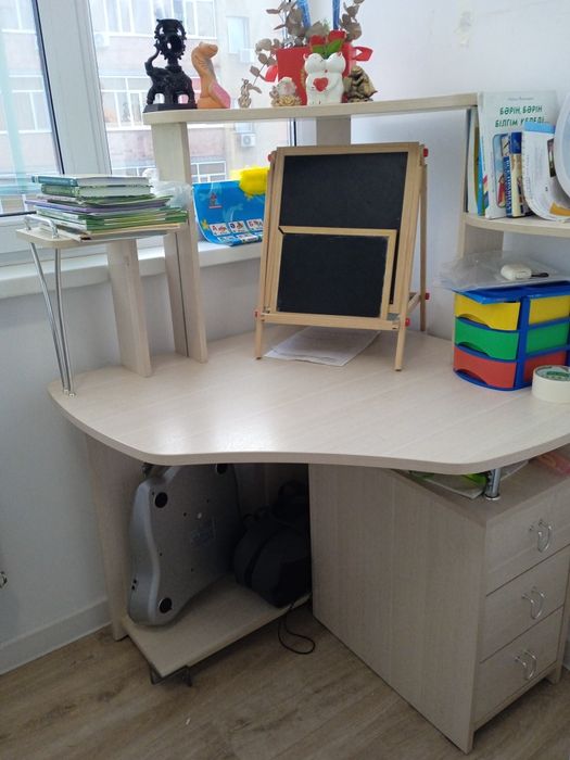 Компьютерный стол