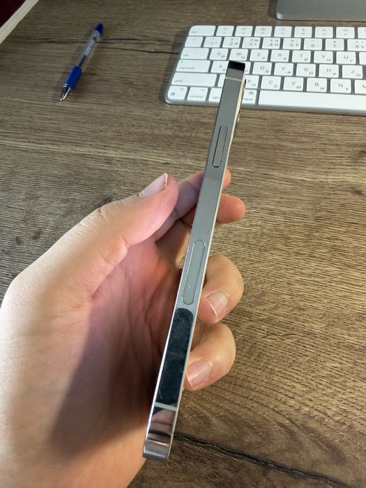 Продам iphone 12 pro на 128 гб
