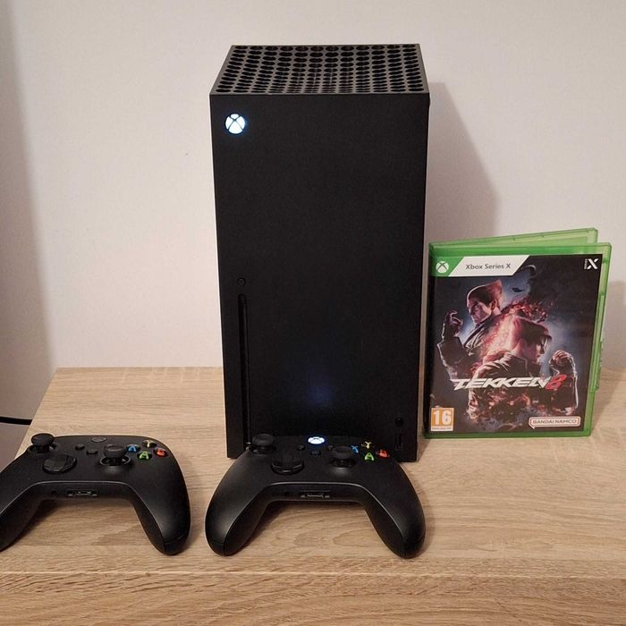 Xbox series X +2 manete +Tekken 8