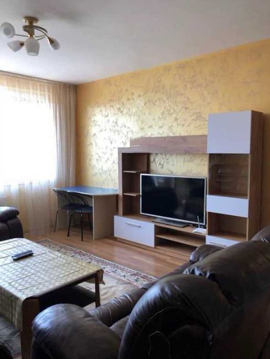 Дава се под наем Тристаен апартамент в София, Студентски град - 110 кв.м за 850 € - Снимка #1