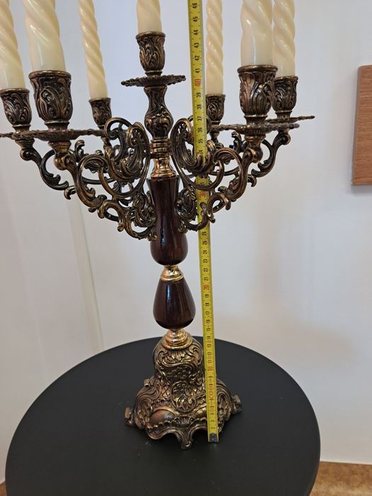 Suport 7 lumanari, bronz cu lemn, model deosebit, 700 lei
