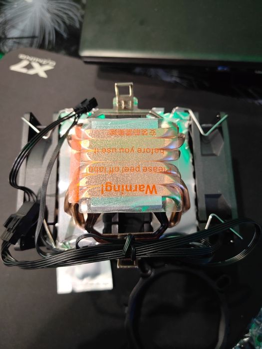 Охладител за процесор. TDP 165w, 3 вентилатора.