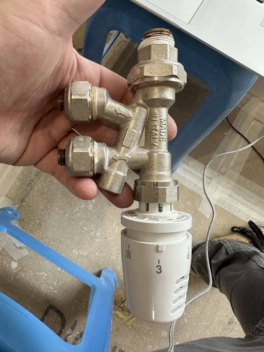 Глидери от радиатор + кран с термоглава