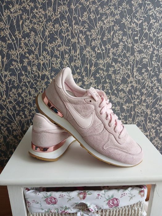 Дамски маратонки Nike  розови