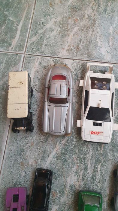 Стари играчки  Колички  15 броя