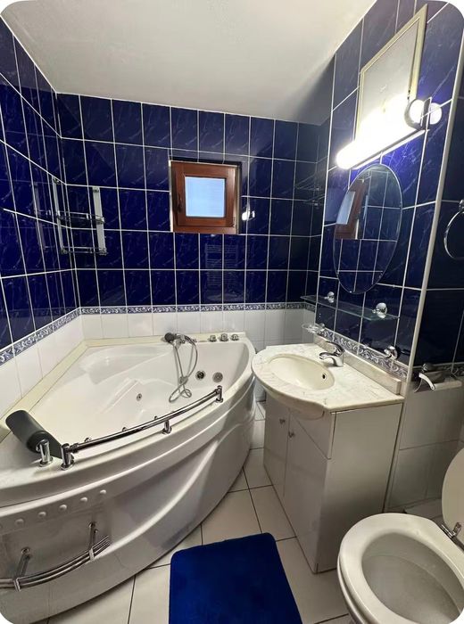 De inchiriat 1 camera într-un ap cu 4 camere