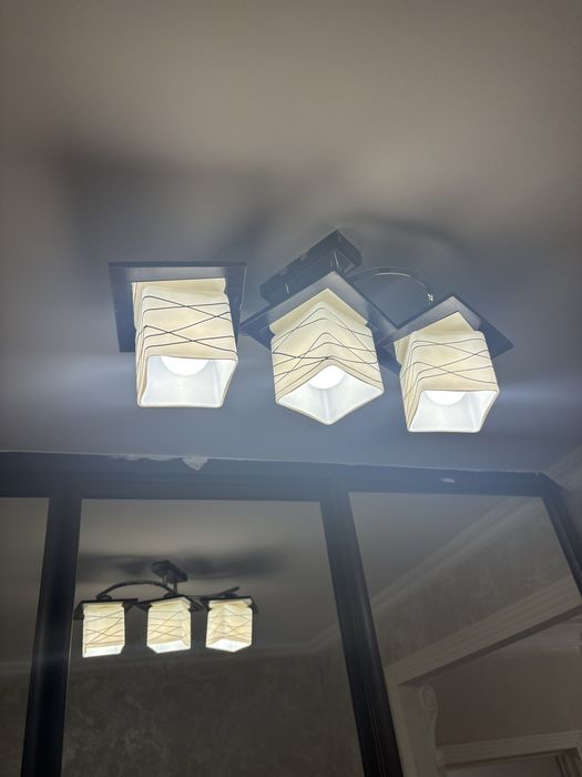 Люстры в рабочем состоянии