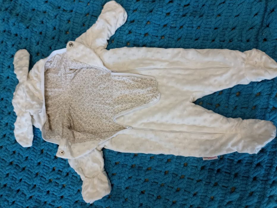 Продам комбинезон детский.