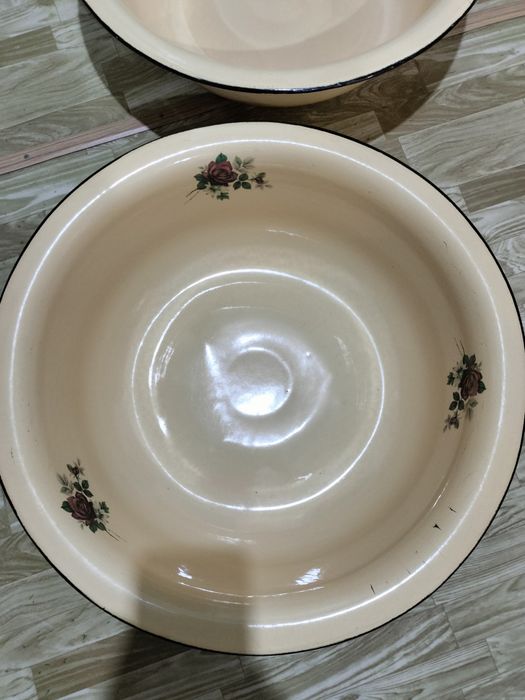 Тазы эмалированные