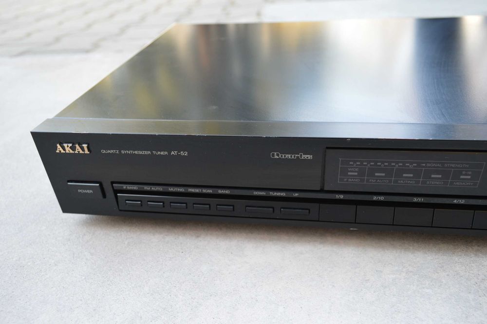 Tuner Akai AT 52