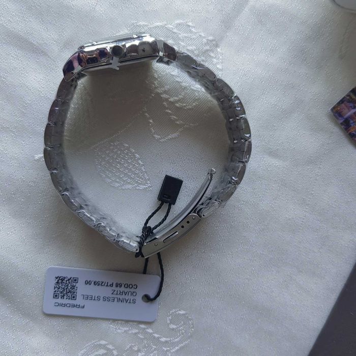 Часовник Fredric