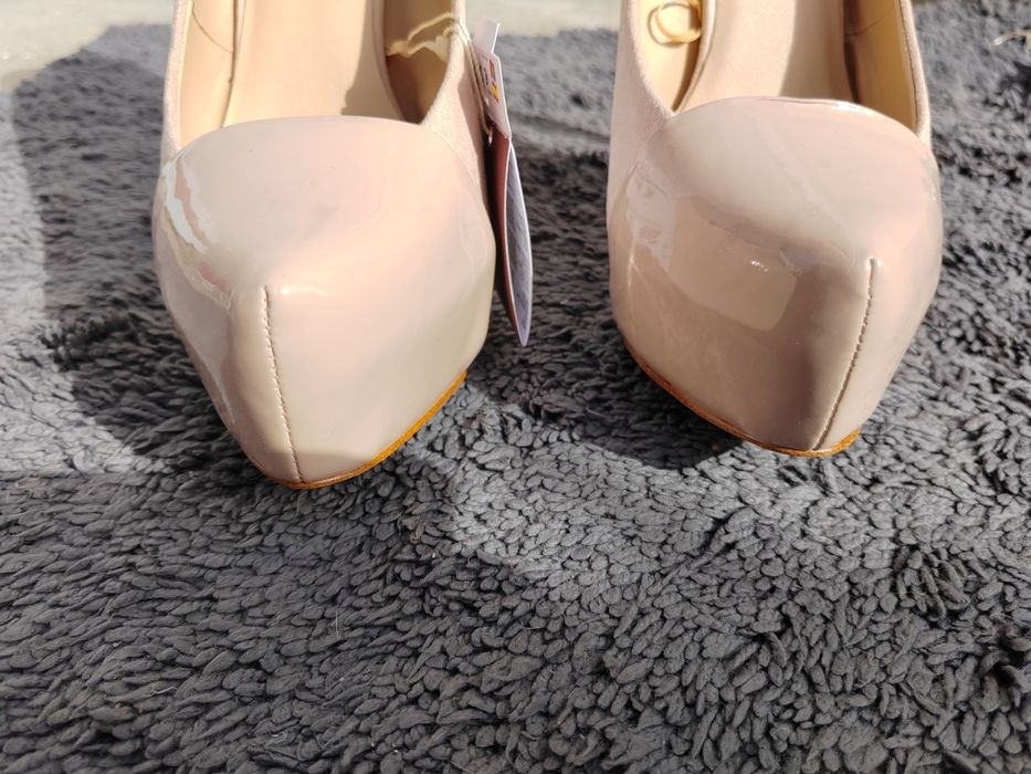 Pantofi din piele întoarsă ecologica și lac zara