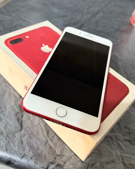 Продам IPhone 7 Plus (Red)